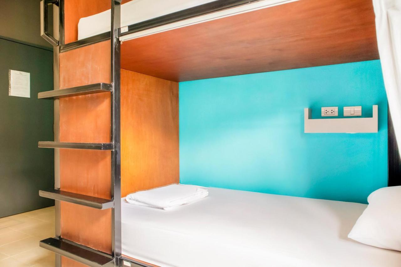 Oyo 501 At Night Hostel Phuket Εξωτερικό φωτογραφία