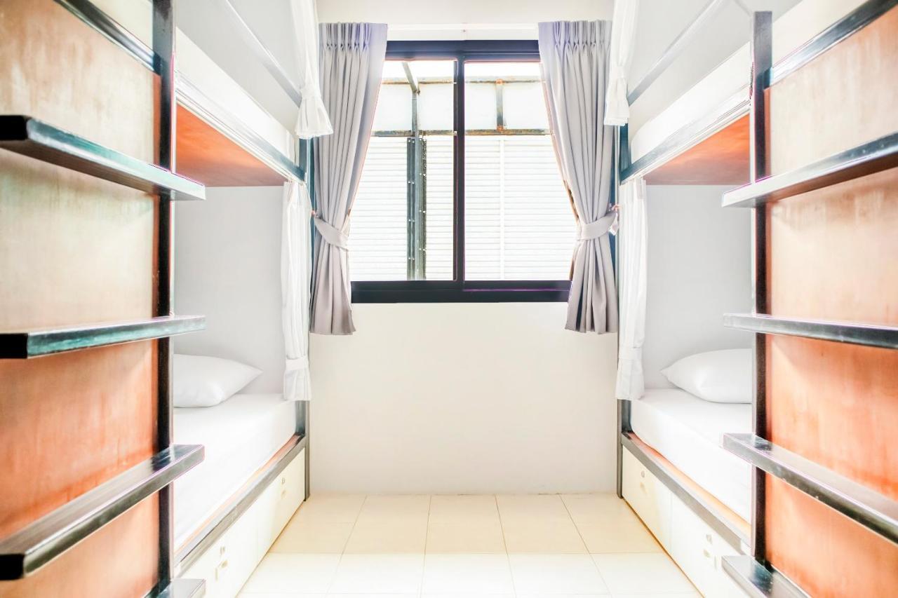 Oyo 501 At Night Hostel Phuket Εξωτερικό φωτογραφία