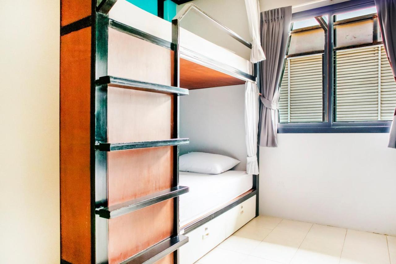 Oyo 501 At Night Hostel Phuket Εξωτερικό φωτογραφία